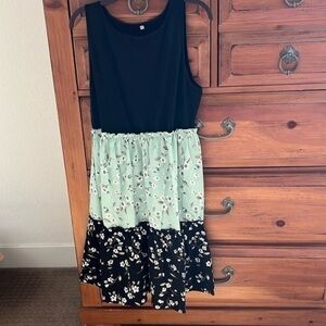 Mint Green And Black Floral Dress Size Medium NWOT